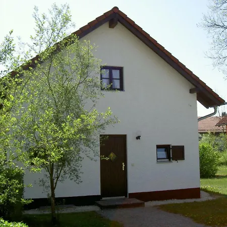 Nyaraló Ferienhaus 12 *